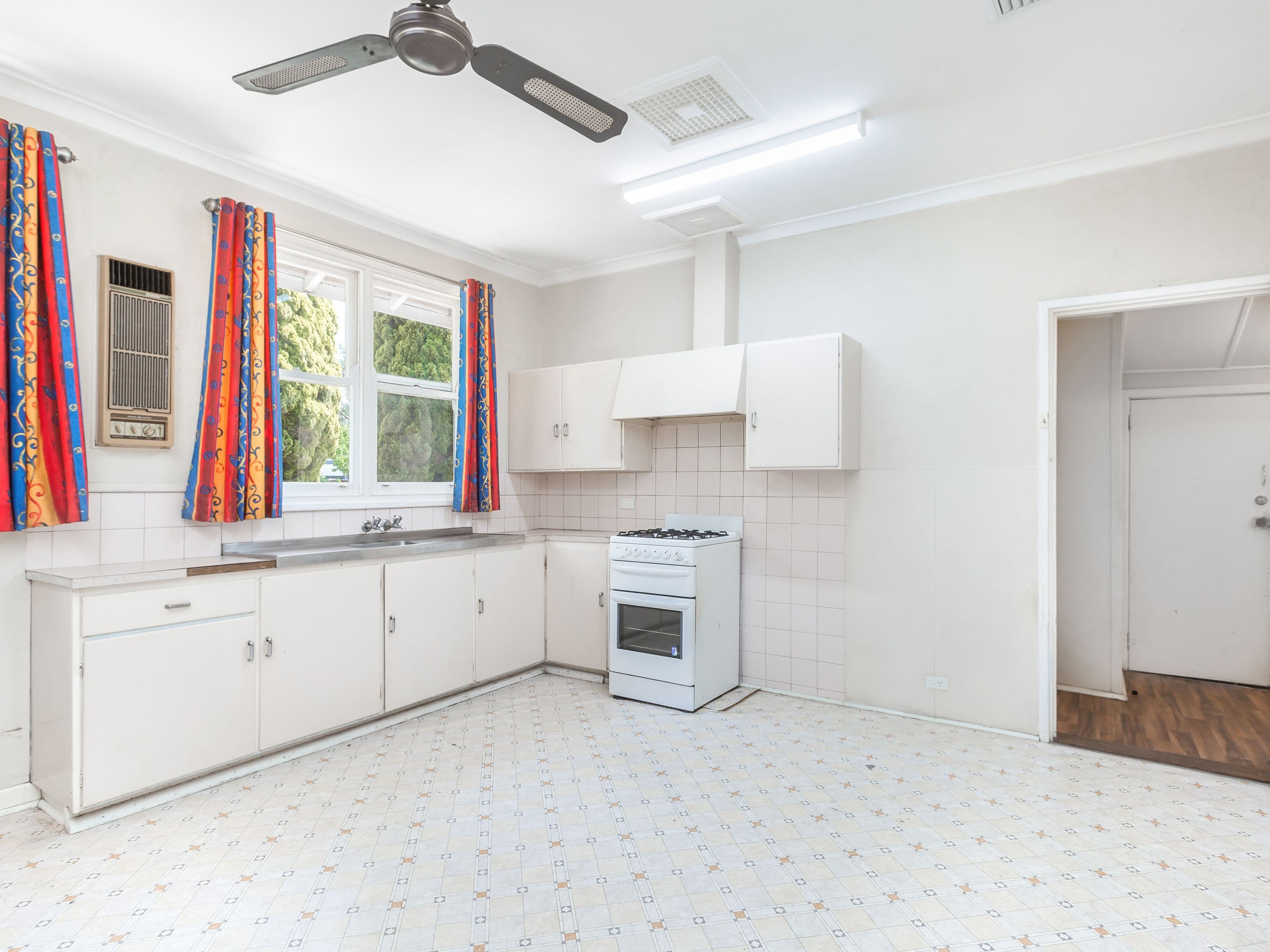 36 Cross Street, Queens Park WA 6107, Queens Park - Thumbnail 3