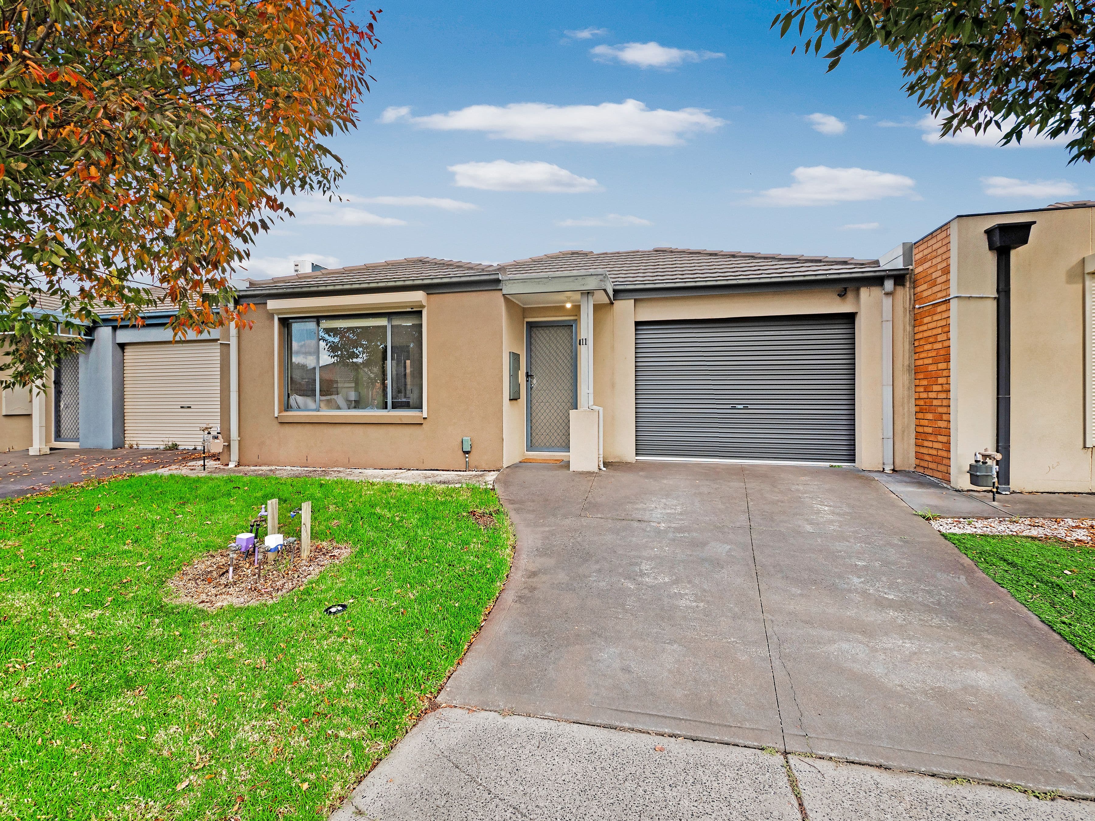 11 Tyndall Street, Cranbourne East VIC 3977, Cranbourne East - Thumbnail 2