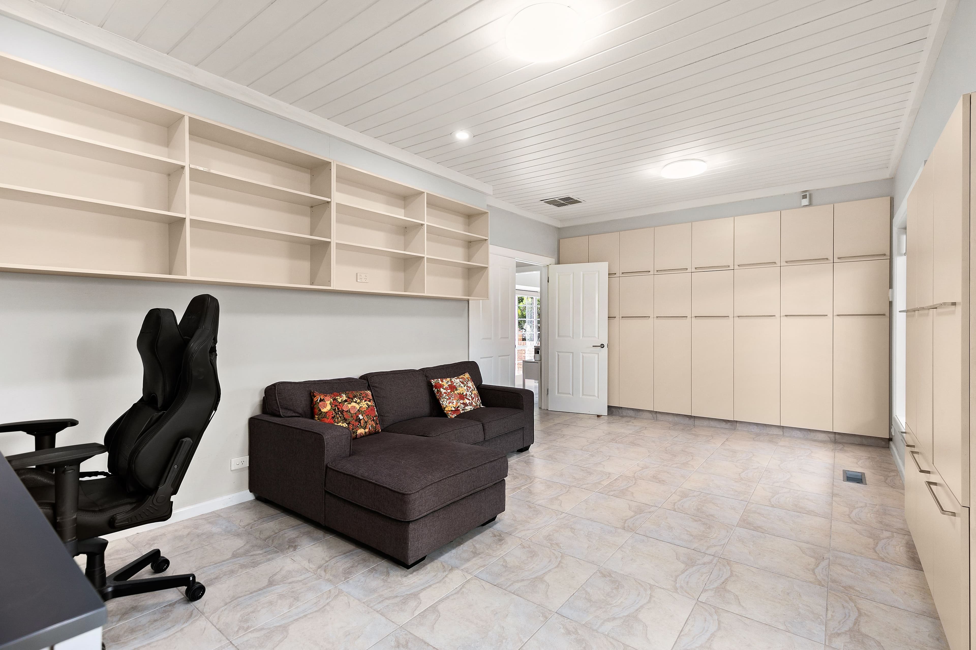 25 May Street, Glenroy VIC 3046, Glenroy - Thumbnail 6