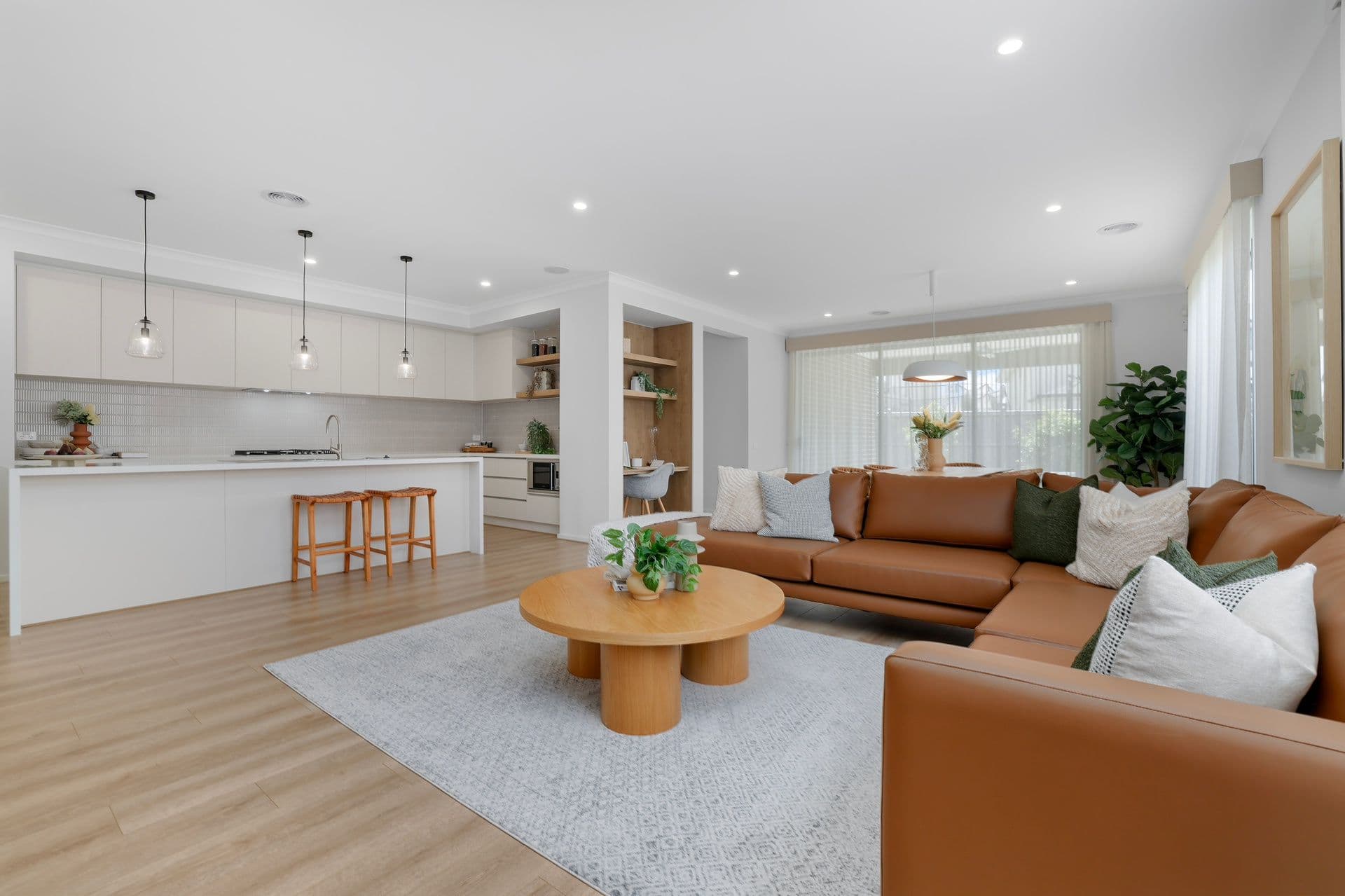 39 O'Connor Avenue, Clyde North VIC 3978, Clyde North - Thumbnail 2