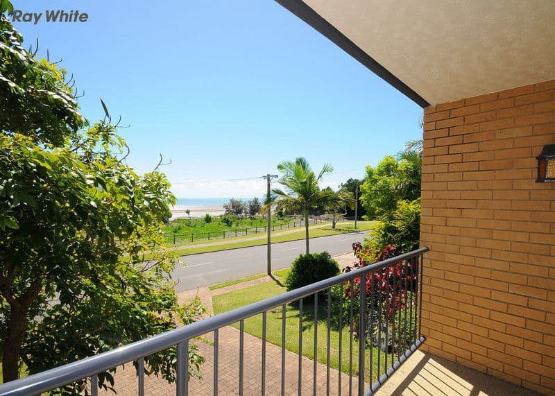 242 Charlton Esplanade, Pialba QLD 4655, Pialba - Thumbnail 2