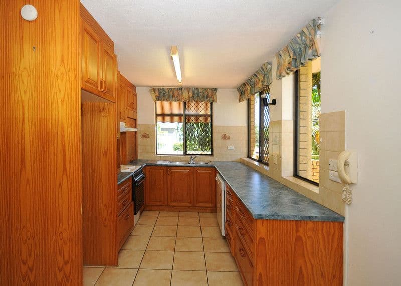 242 Charlton Esplanade, Pialba QLD 4655, Pialba - Thumbnail 5