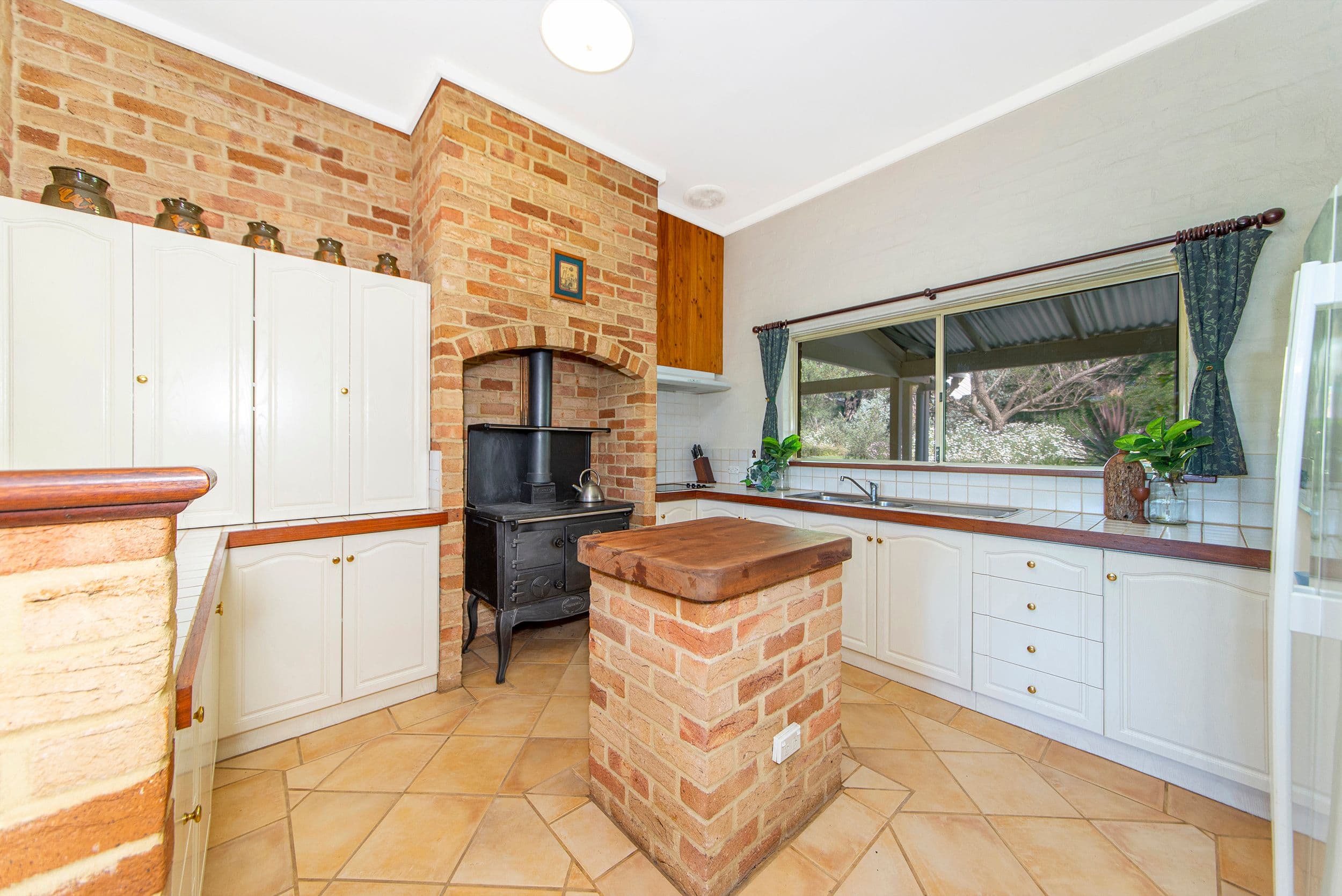 10 Watersford Road, Winnejup WA 6255, Winnejup - Thumbnail 8