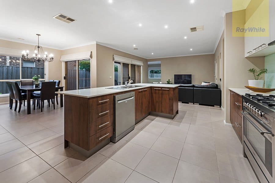 9 Cascade Terrace, Craigieburn VIC 3064, Craigieburn - Thumbnail 3