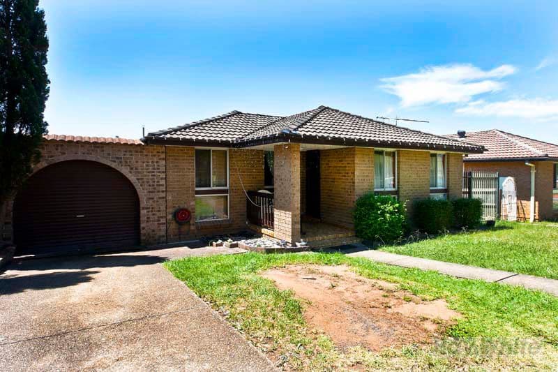 5 Burramy Close, BOSSLEY PARK NSW 2176, Bossley Park - Image 1