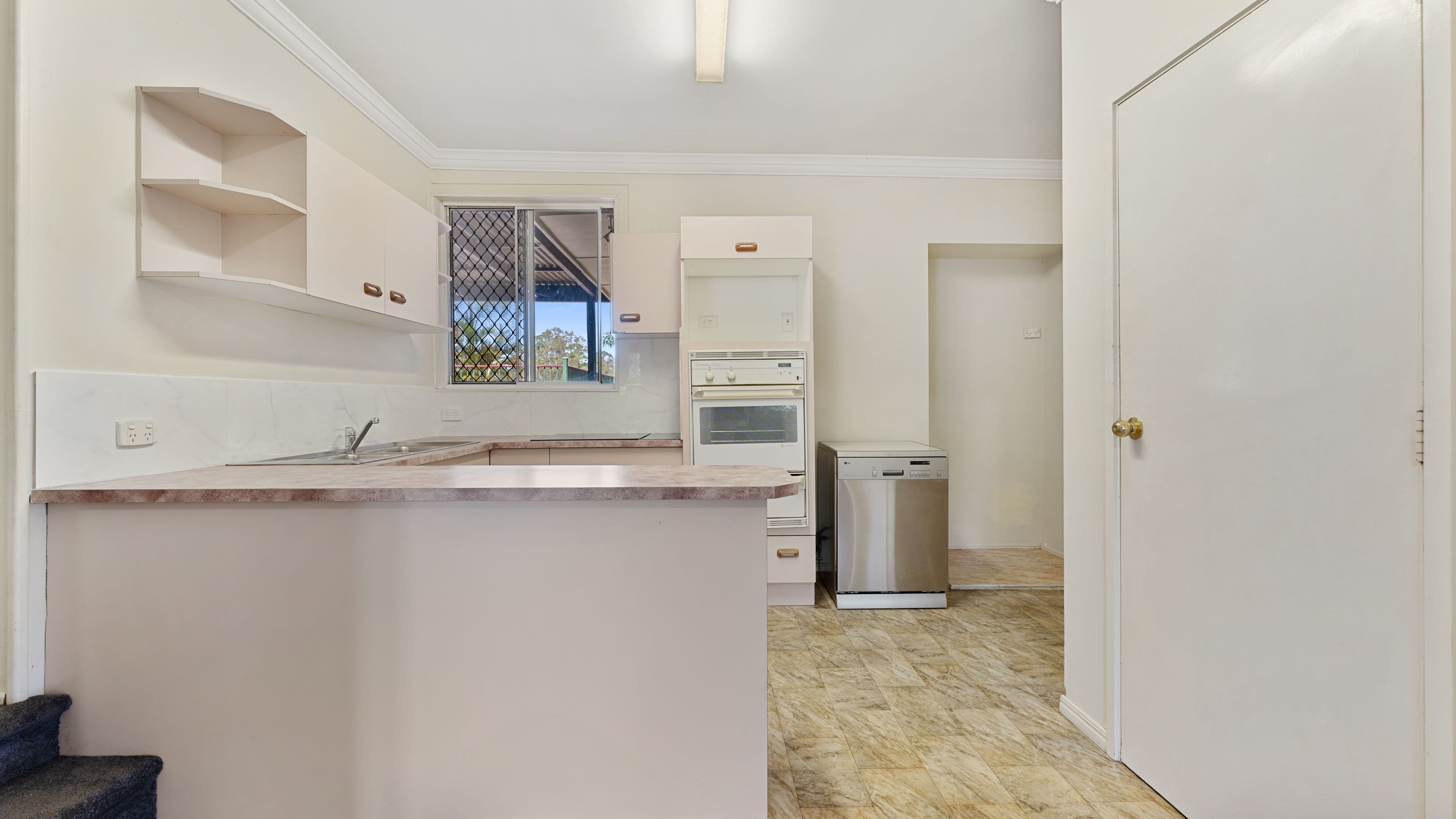 806 Chambers Flat Road, Logan Reserve QLD 4133, Logan Reserve - Thumbnail 3