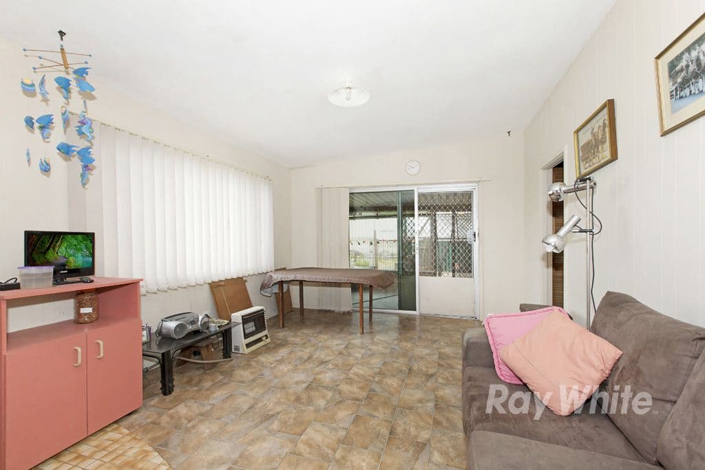 17 Prince Street, Fennell Bay - Thumbnail 8