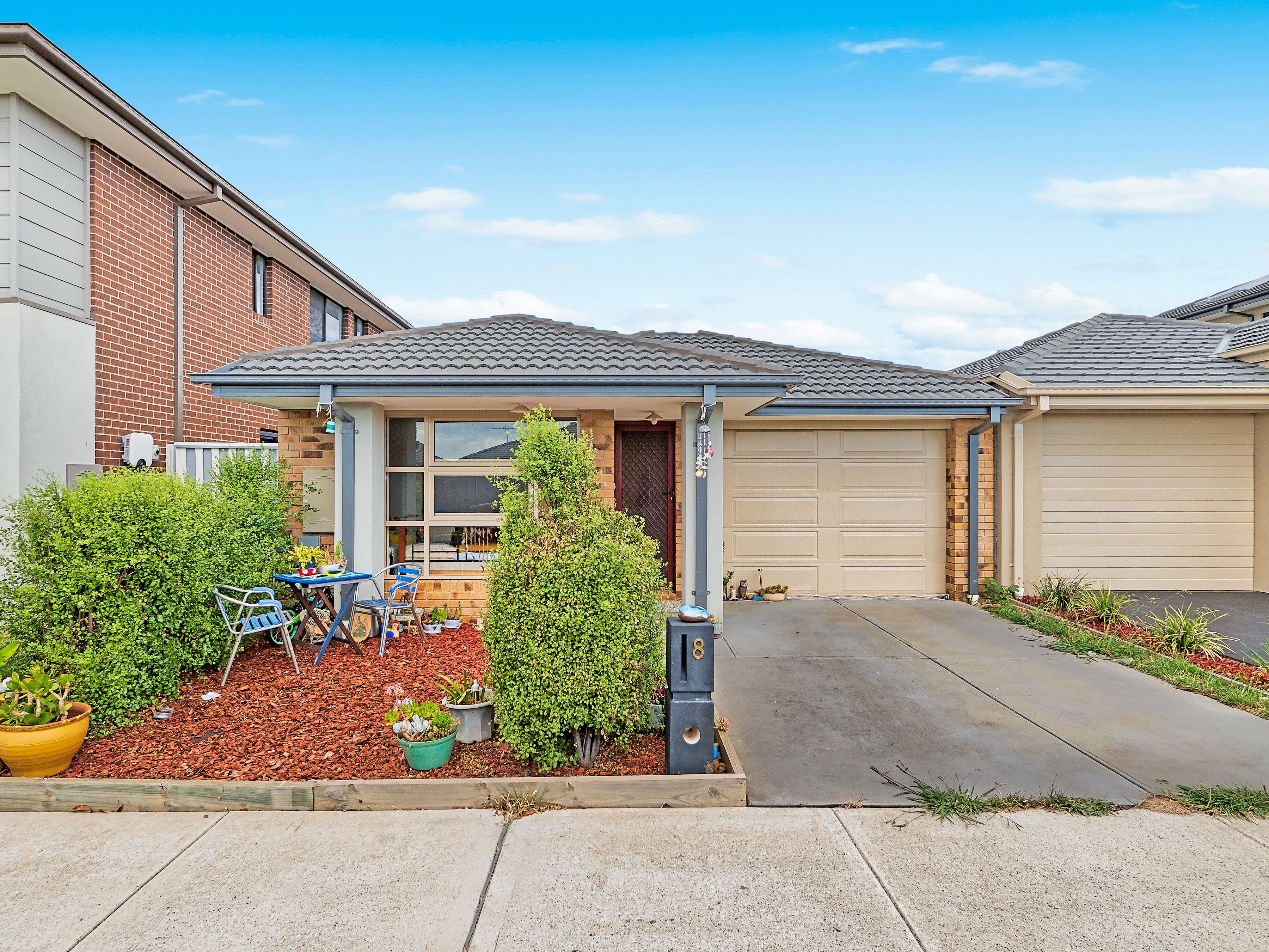 8 Romulus Crescent, Cranbourne West VIC 3977, Cranbourne West - Image 1
