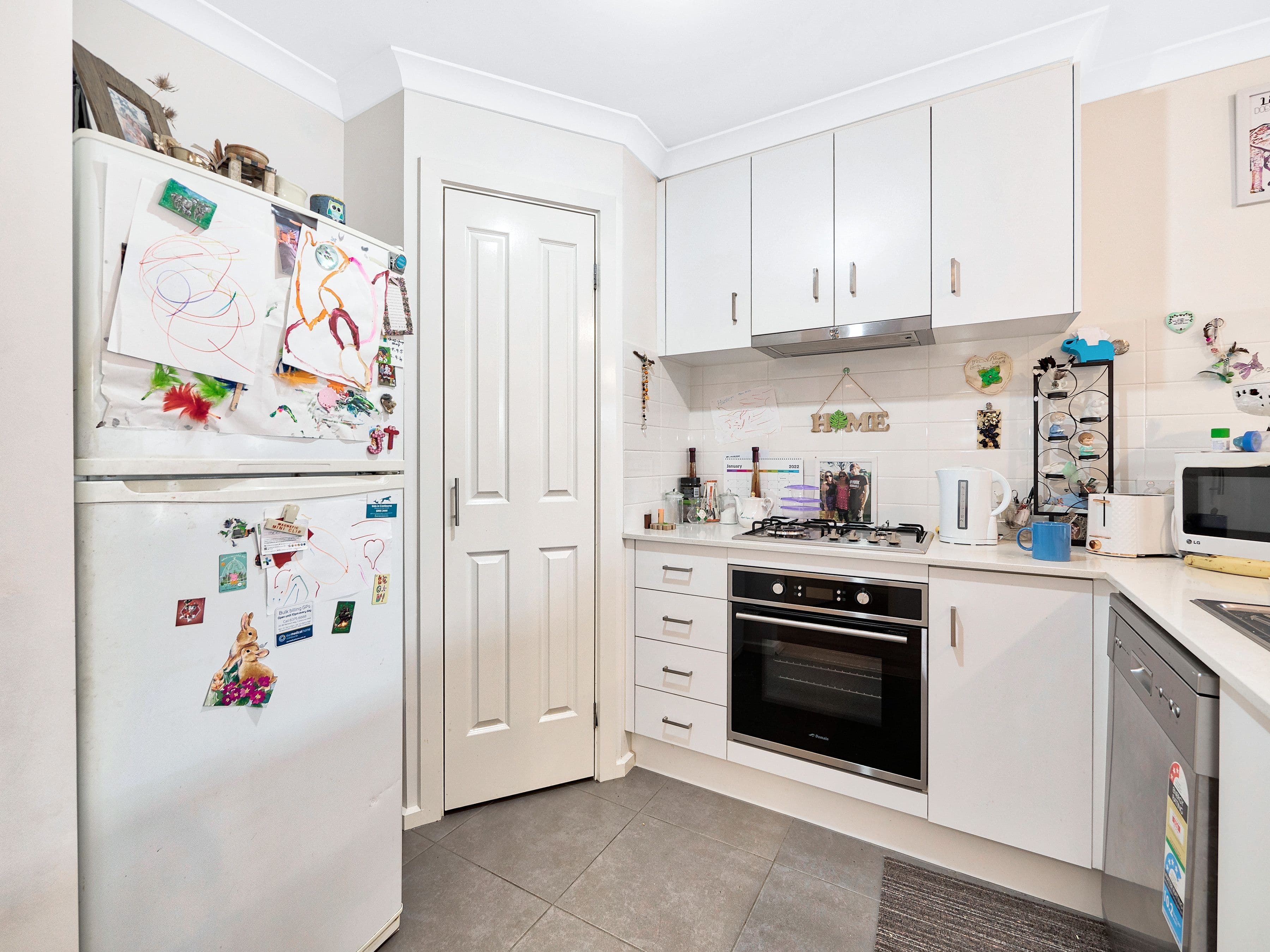 8 Romulus Crescent, Cranbourne West VIC 3977, Cranbourne West - Thumbnail 2