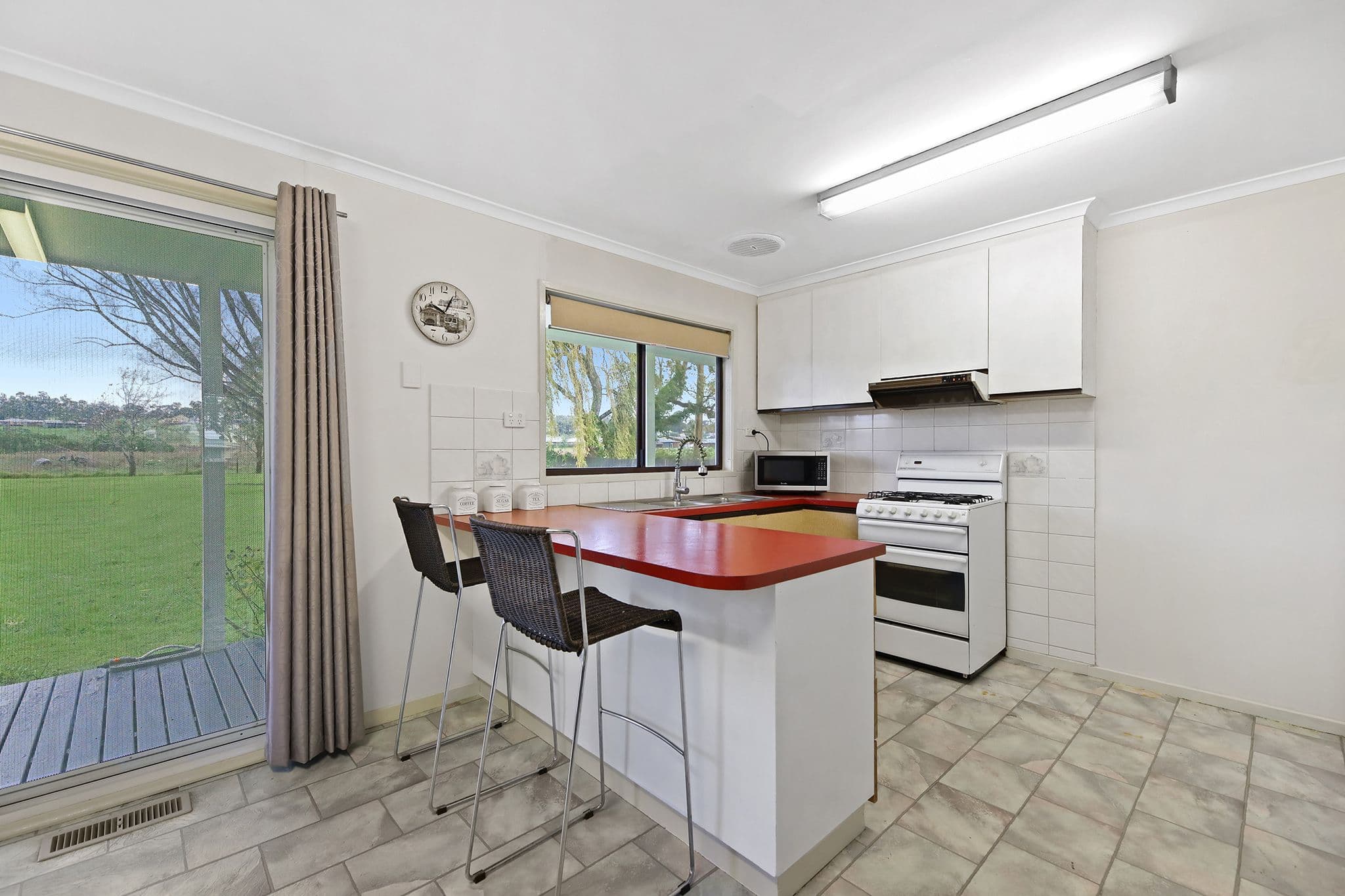 38 Railway Avenue, Bunyip VIC 3815, Bunyip - Thumbnail 4