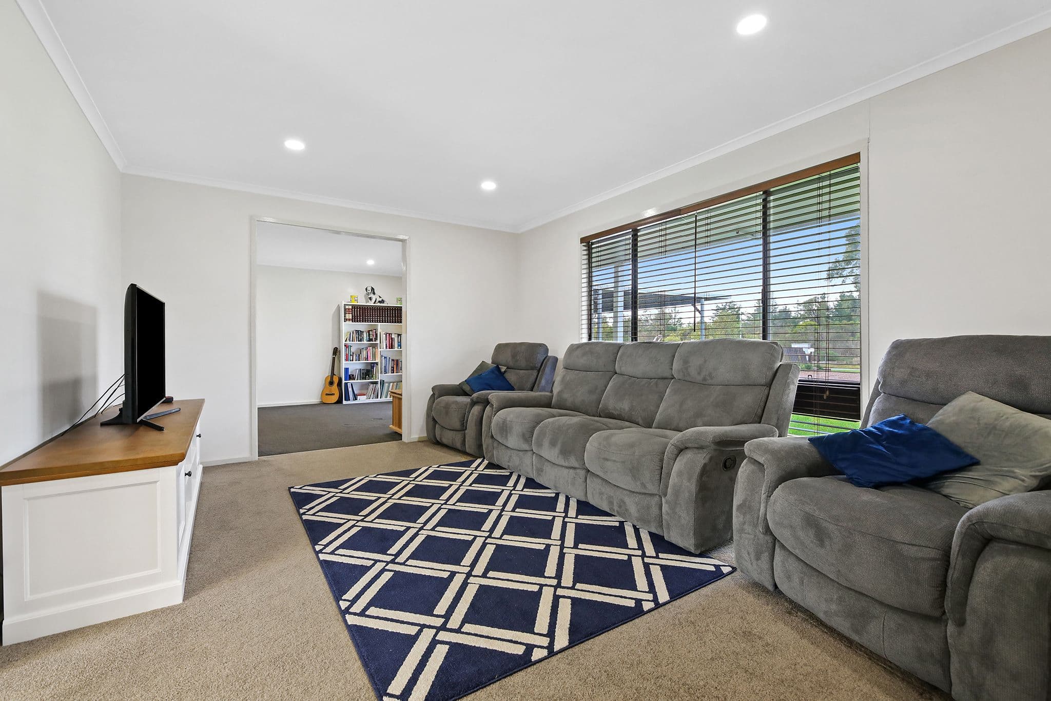 38 Railway Avenue, Bunyip VIC 3815, Bunyip - Thumbnail 6