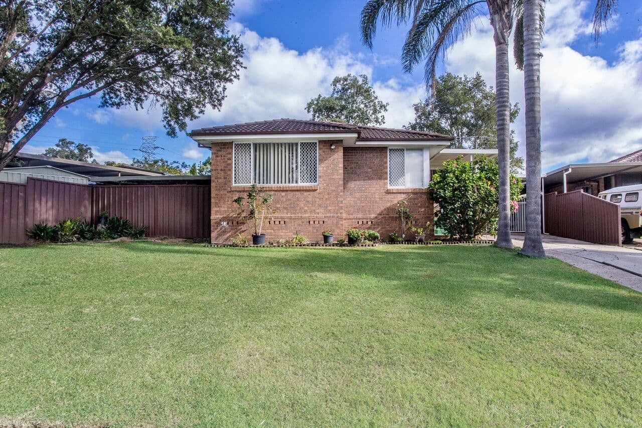 3 Henry Lawson Avenue, Werrington County - Thumbnail 2