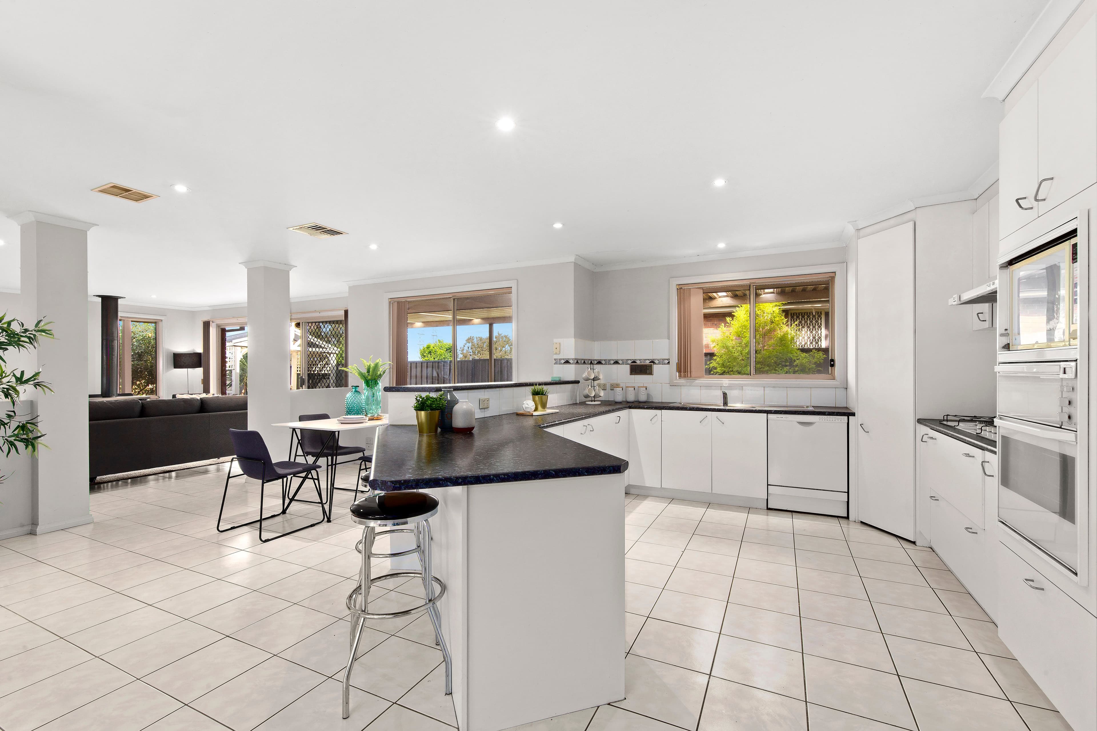 32 Carroll Crescent, Mill Park VIC 3082, Mill Park - Thumbnail 3