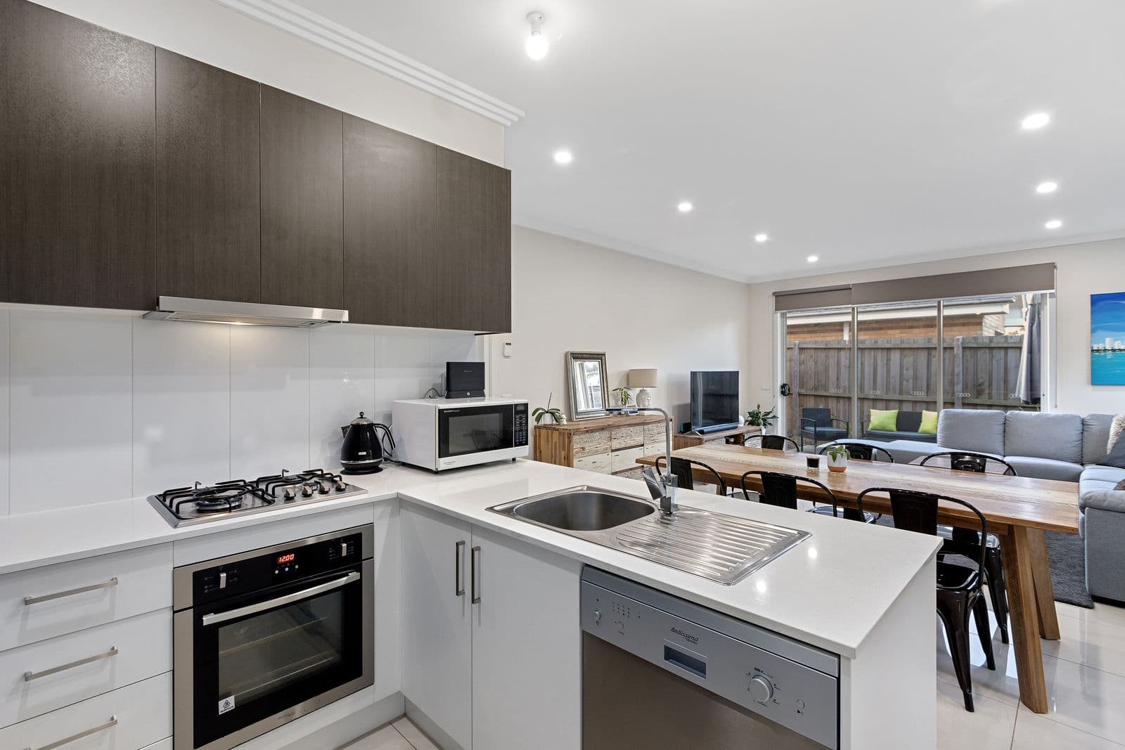 1 Isla Close, Lilydale VIC 3140, Lilydale - Thumbnail 2