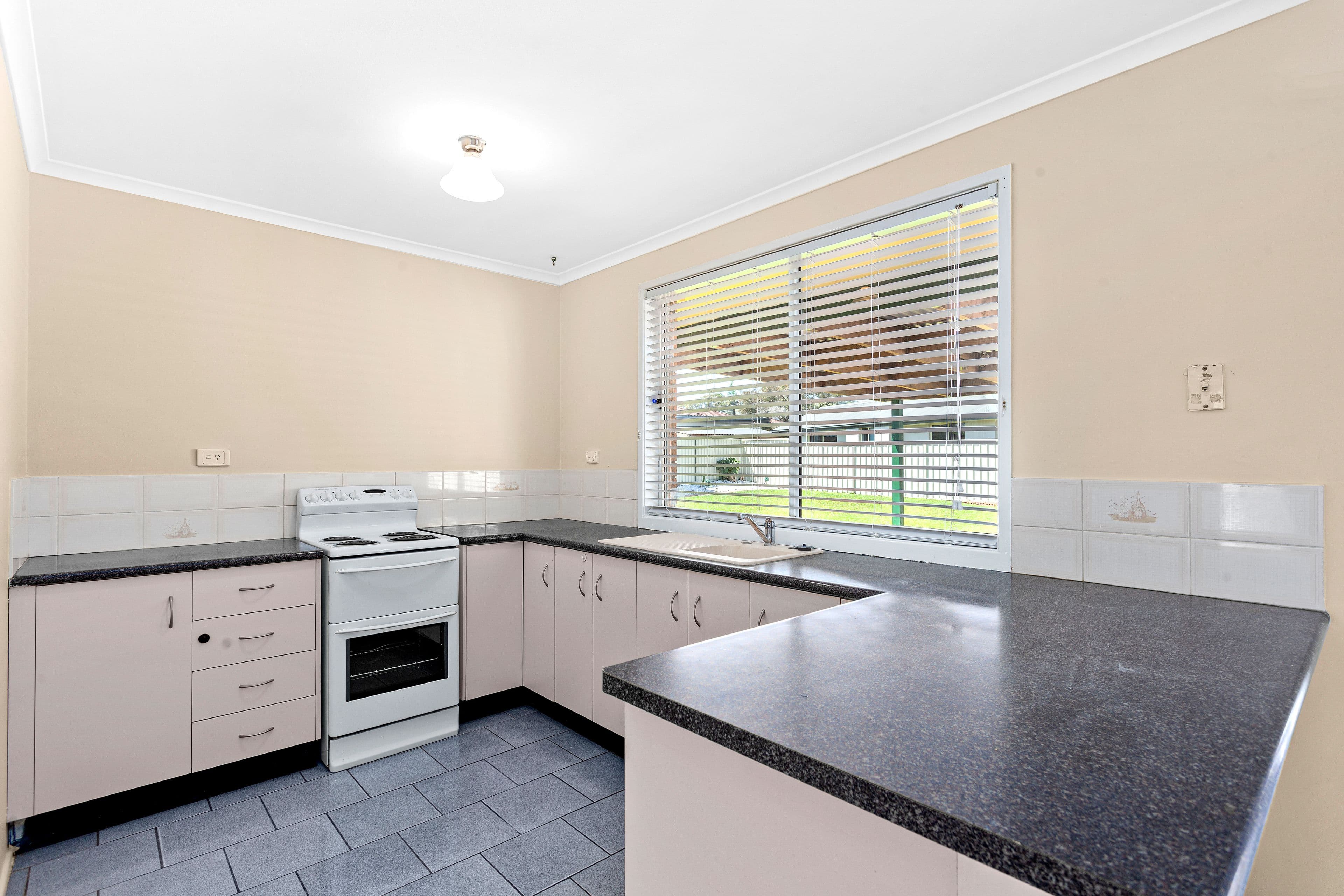 22 Paperbark Street, Albion Park Rail - Thumbnail 4