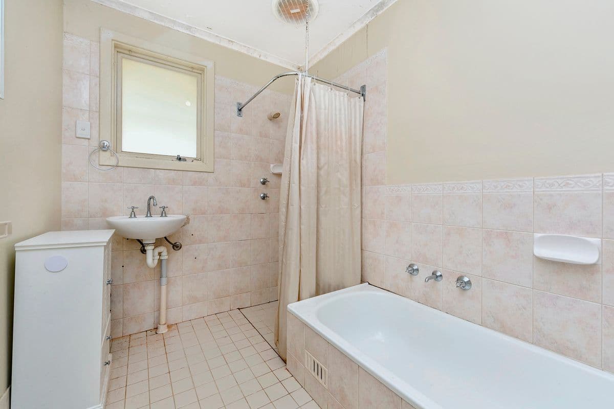 79 Donnington Road, Elizabeth North SA 5113, Elizabeth North - Thumbnail 4