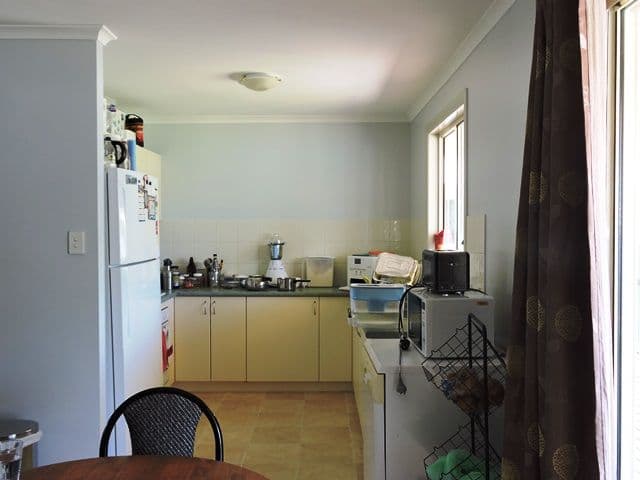 24 Bedford Street, Blackall QLD 4472, Blackall - Thumbnail 3