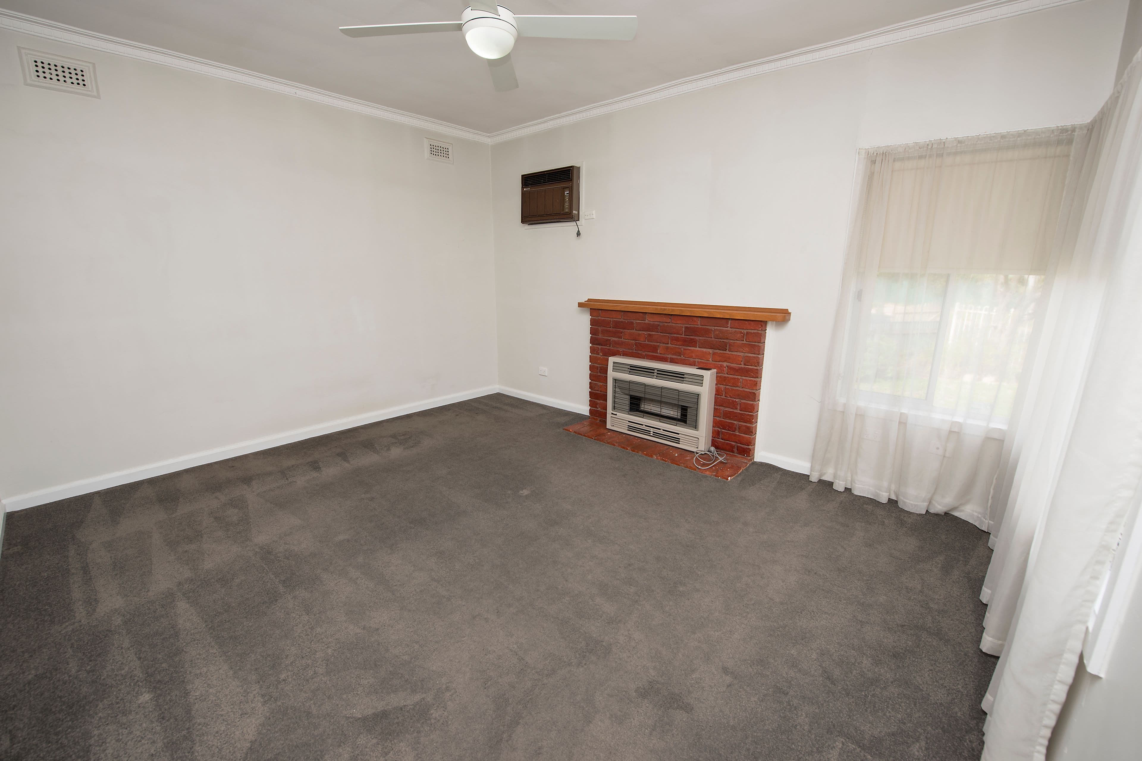 8 Buchan Street, Swan Hill VIC 3585, Swan Hill - Thumbnail 3