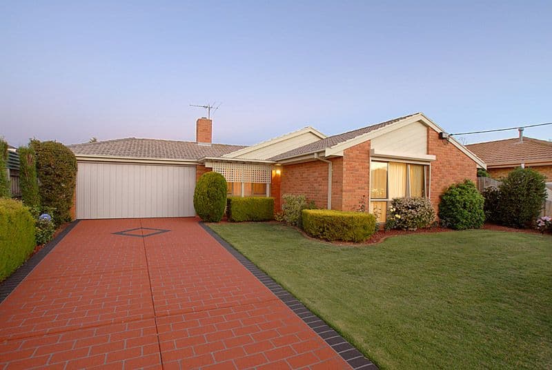 11 Trawalla Street, ASPENDALE GARDENS VIC 3195, Aspendale Gardens - Image 1
