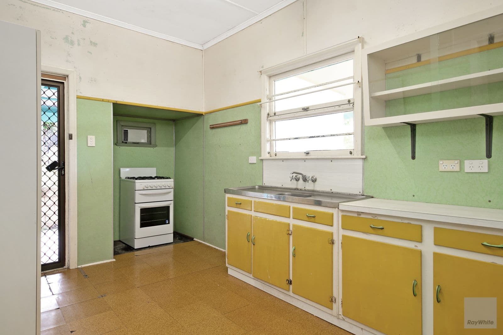 19 Vaughan Street, Yeppoon QLD 4703, Yeppoon - Thumbnail 5