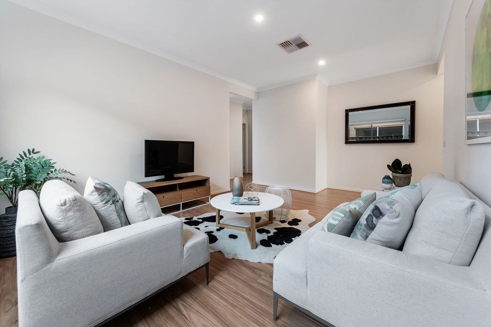 41 Northfield Drive, Craigieburn VIC 3064, Craigieburn - Thumbnail 2