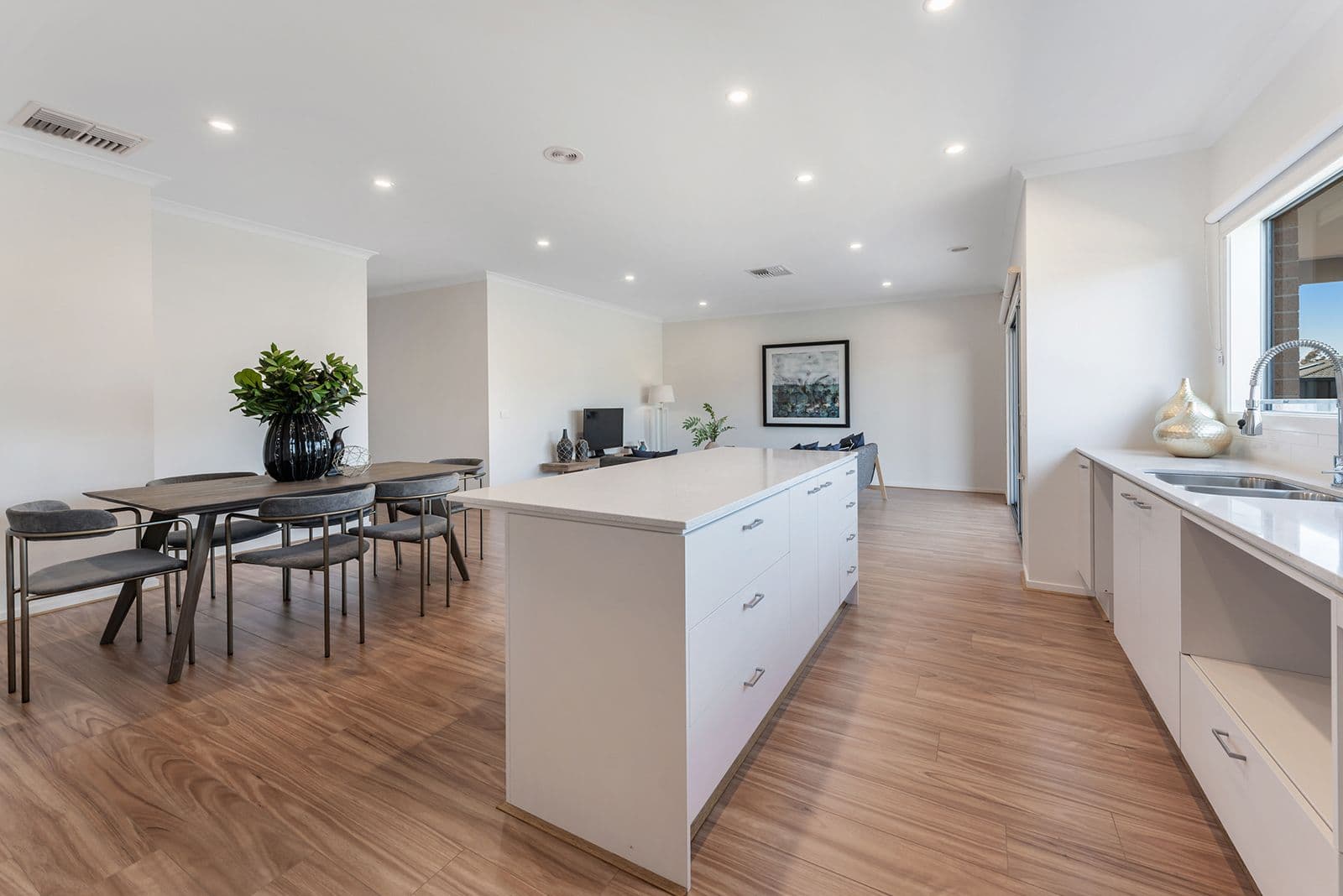 41 Northfield Drive, Craigieburn VIC 3064, Craigieburn - Thumbnail 4