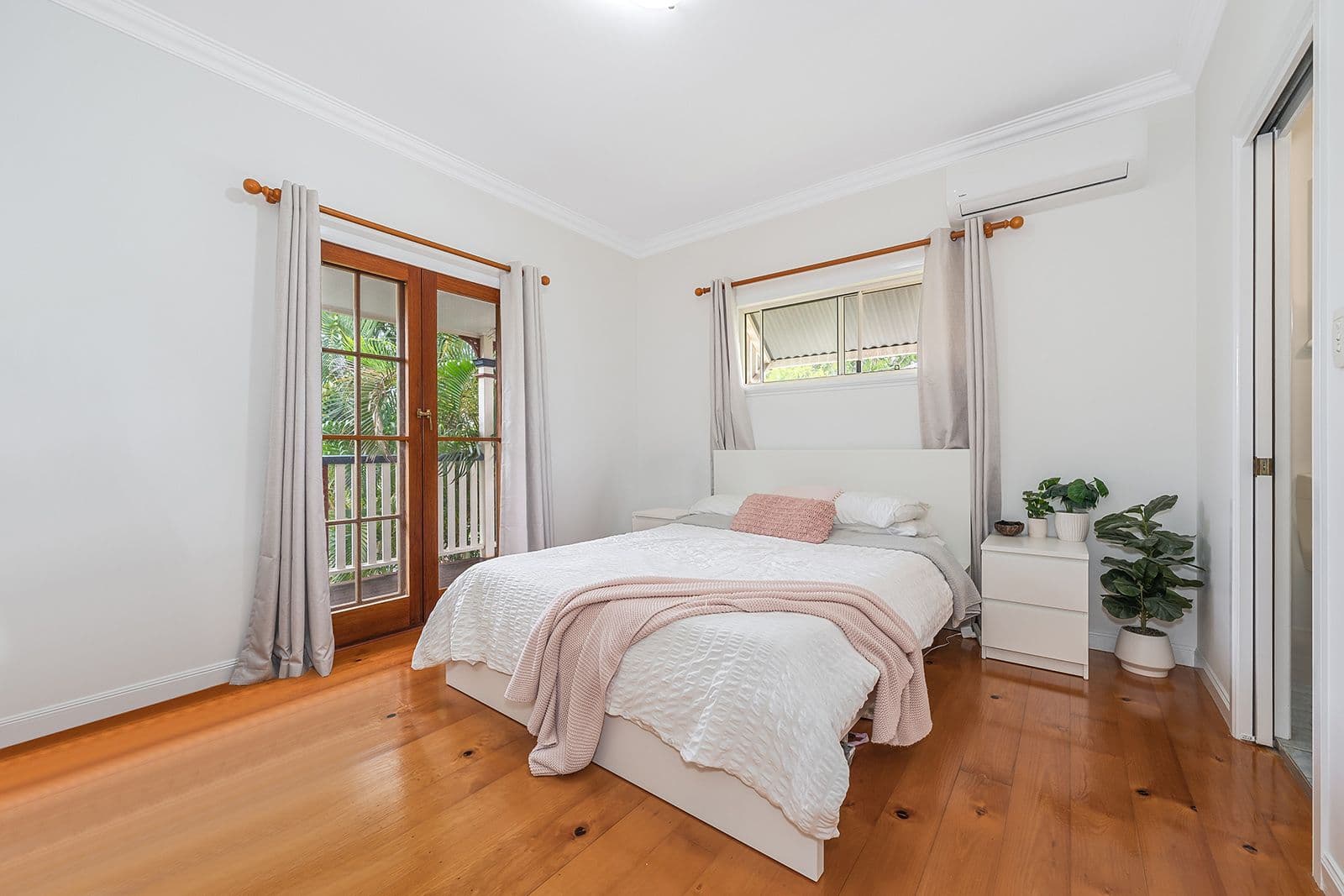 49 Graceville Avenue, Graceville QLD 4075, Graceville - Thumbnail 4