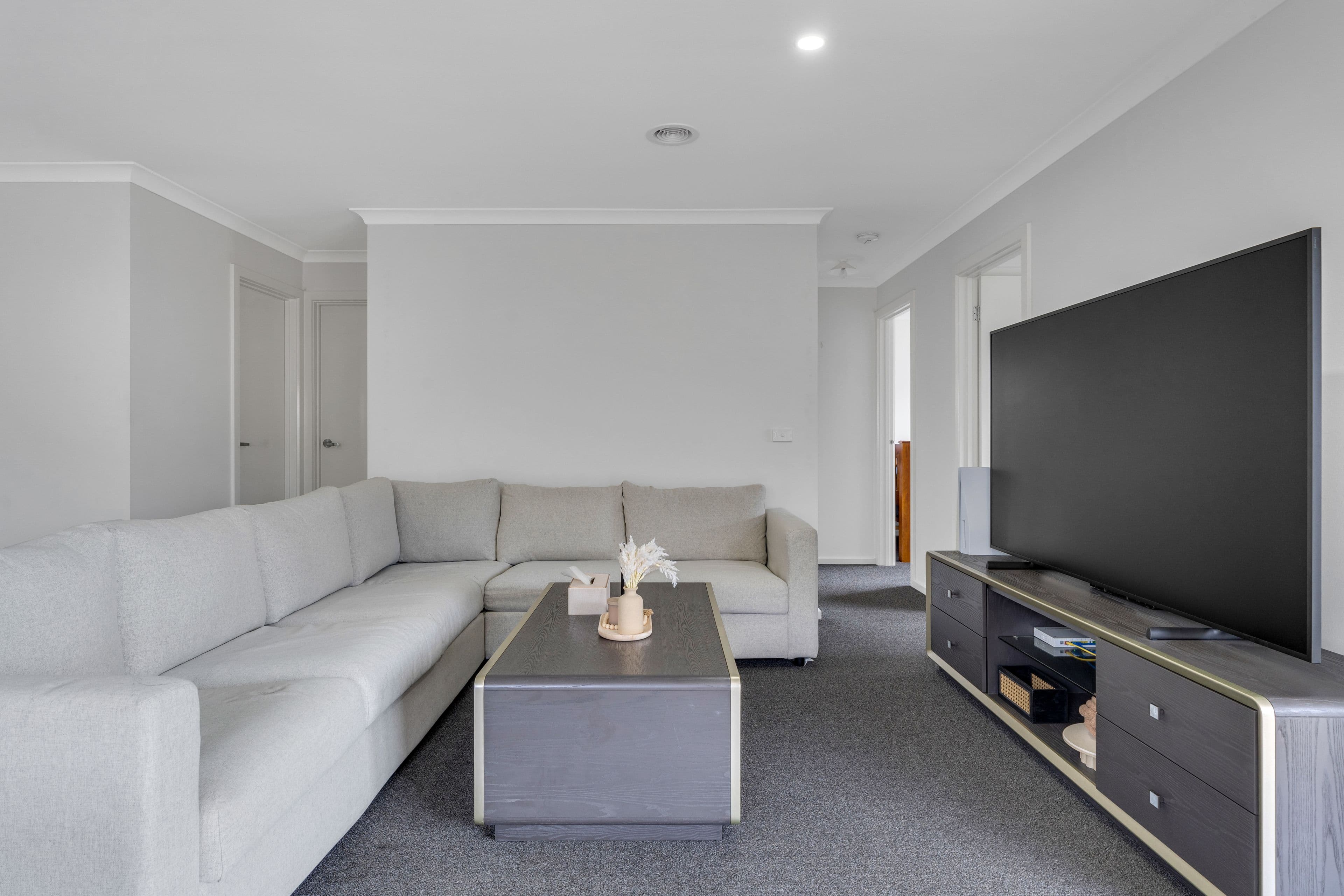 19 Cochrane Avenue, Mickleham VIC 3064, Mickleham - Thumbnail 4