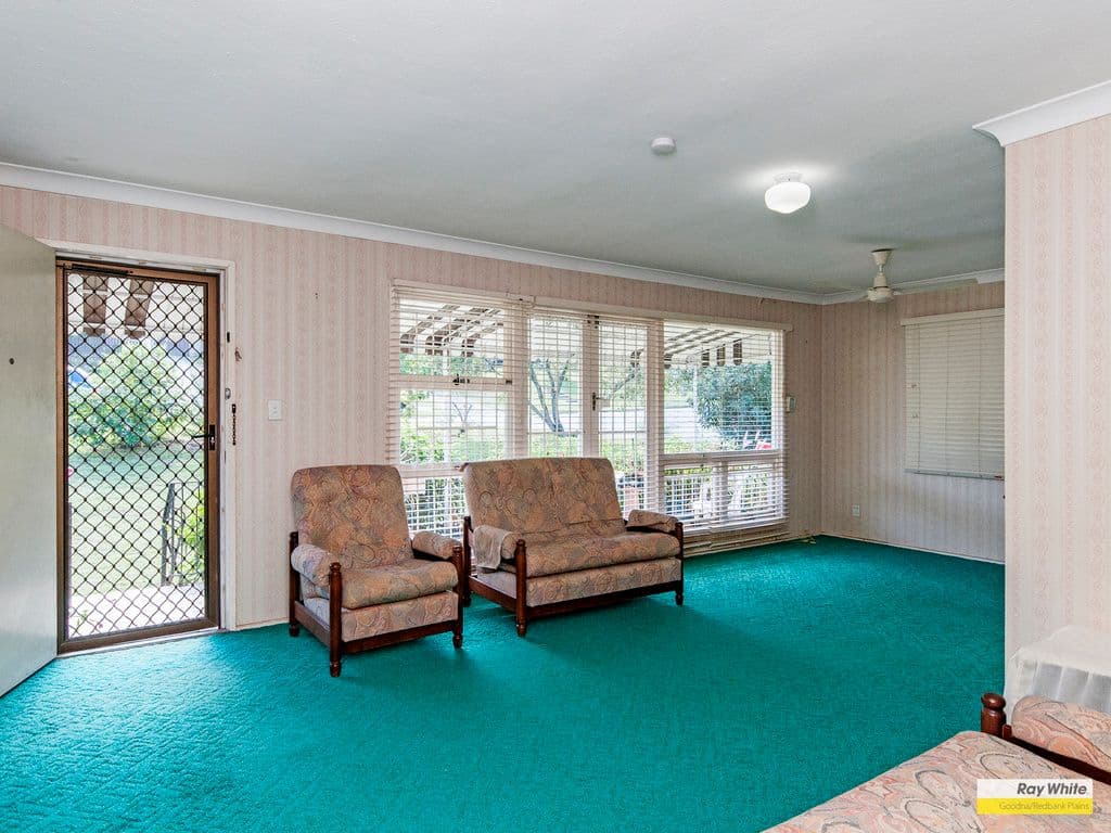 16 Braggan Street, GAILES QLD 4300, Gailes - Thumbnail 2
