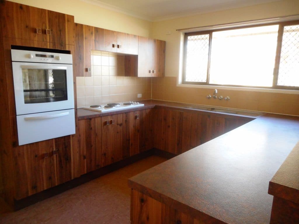 2 Watson Street, Yarraman QLD 4614, Yarraman - Thumbnail 6