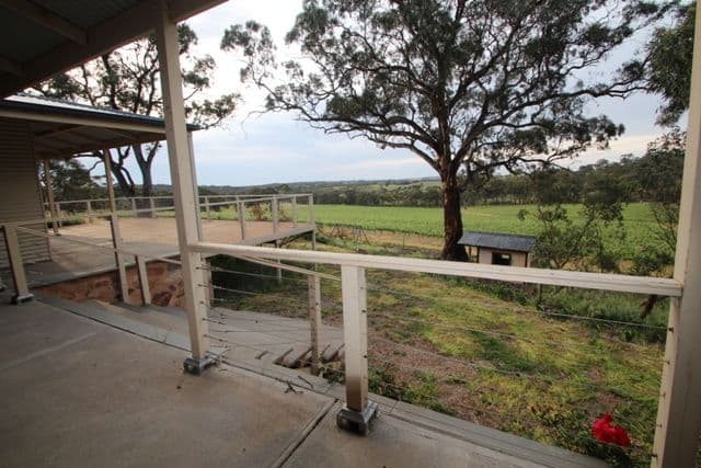 293 Spring Gully Road, CLARE SA 5453, Clare - Thumbnail 4
