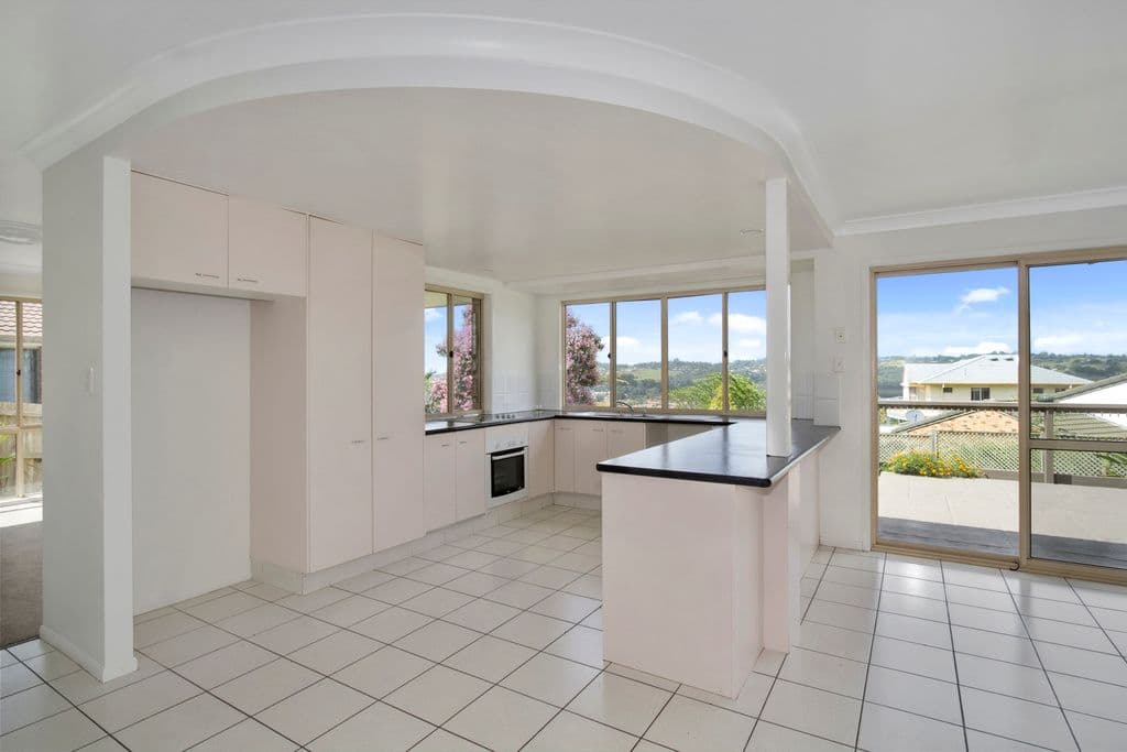 19 Seaview Street, Tweed Heads South - Thumbnail 4