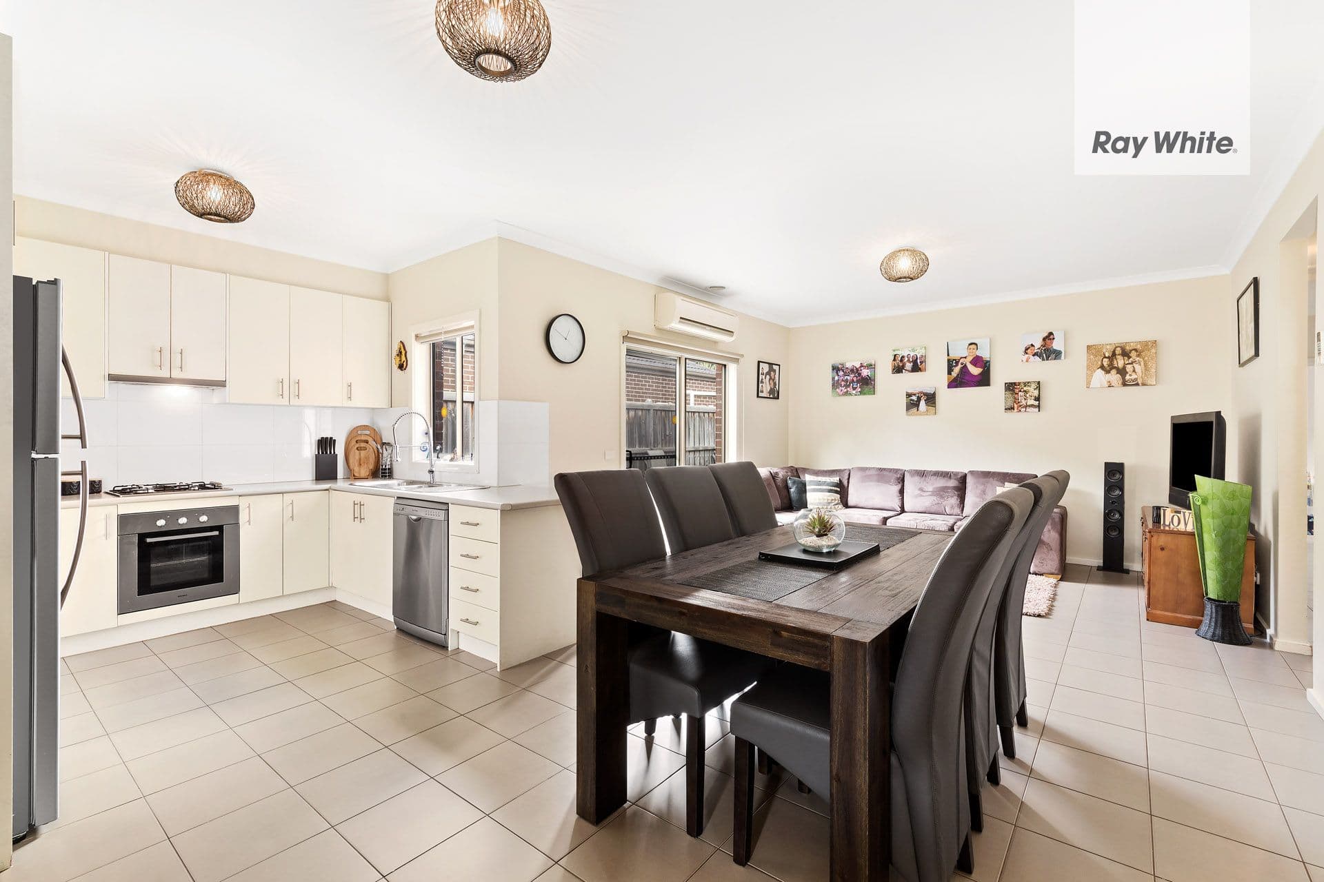 22 Jenolan Way, South Morang VIC 3752, South Morang - Thumbnail 3