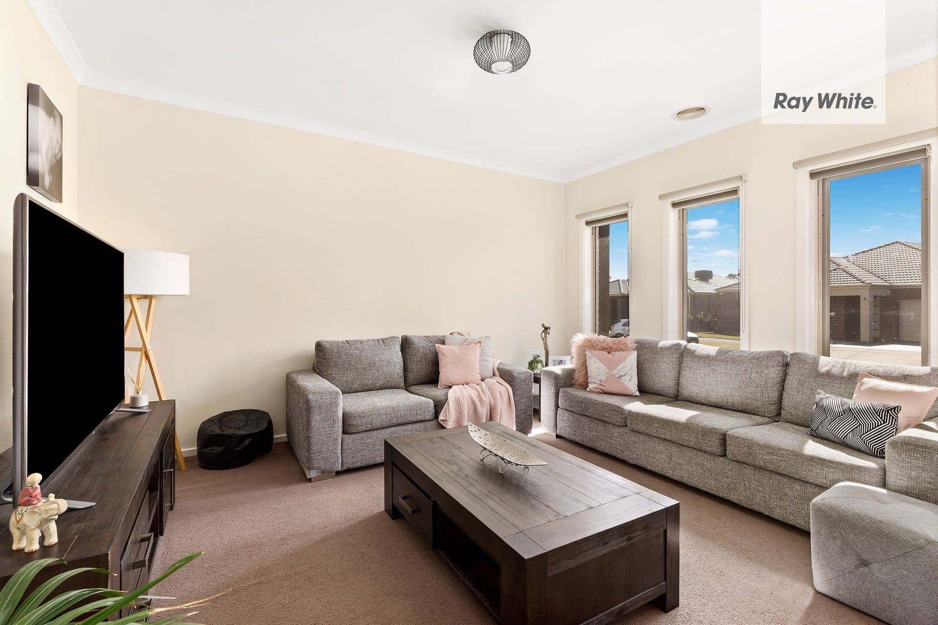 22 Jenolan Way, South Morang VIC 3752, South Morang - Thumbnail 4