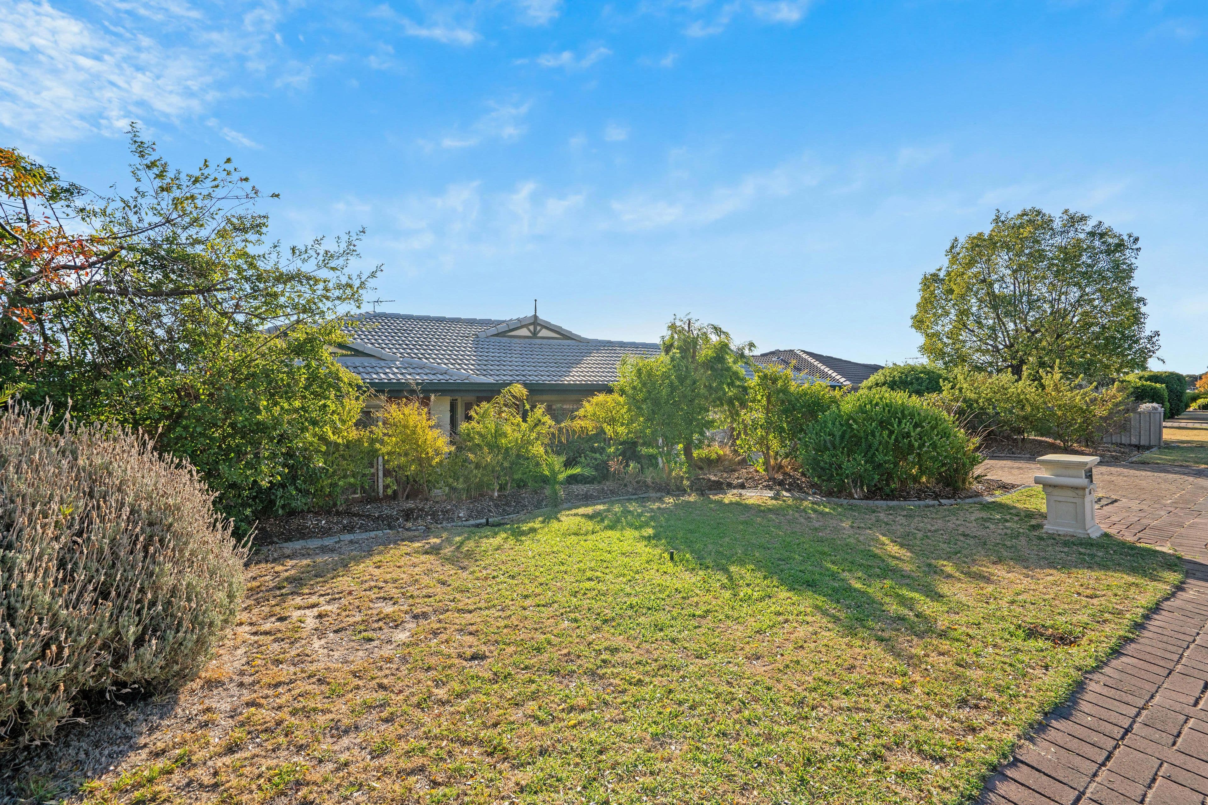 52 Investigator Drive, Woodcroft SA 5162, Woodcroft - Thumbnail 3