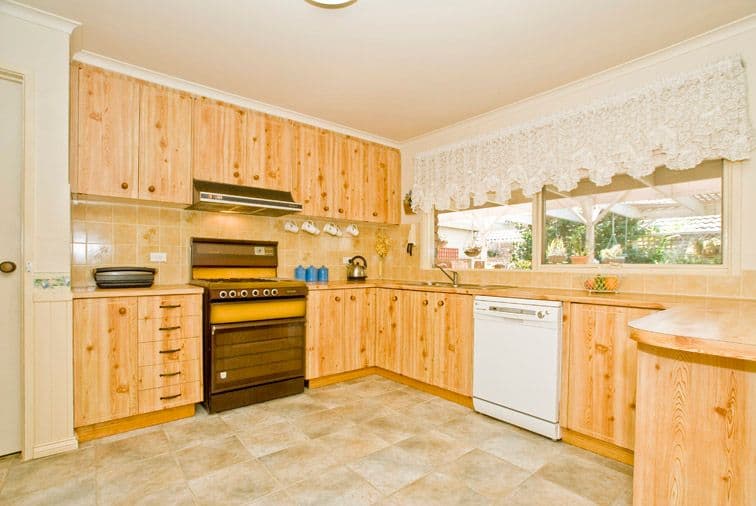 27 Riddell Road, WANTIRNA SOUTH VIC 3152, Wantirna South - Thumbnail 5