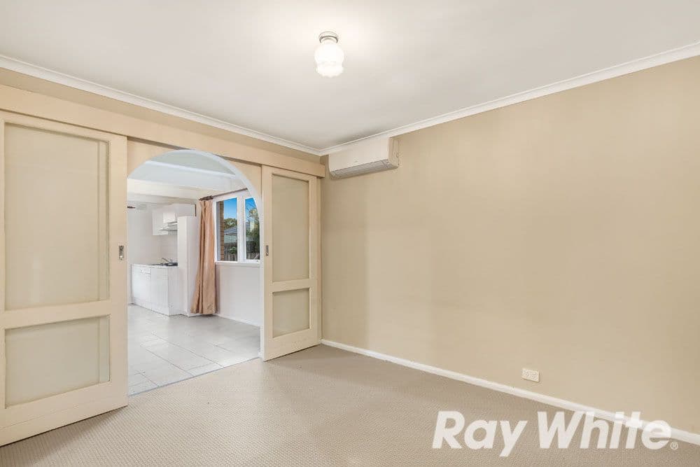 98 Scoresby Road, Bayswater VIC 3153, Bayswater - Thumbnail 2