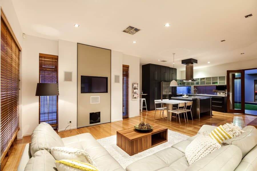 8 Swanwick Street, Henley Beach - Thumbnail 2