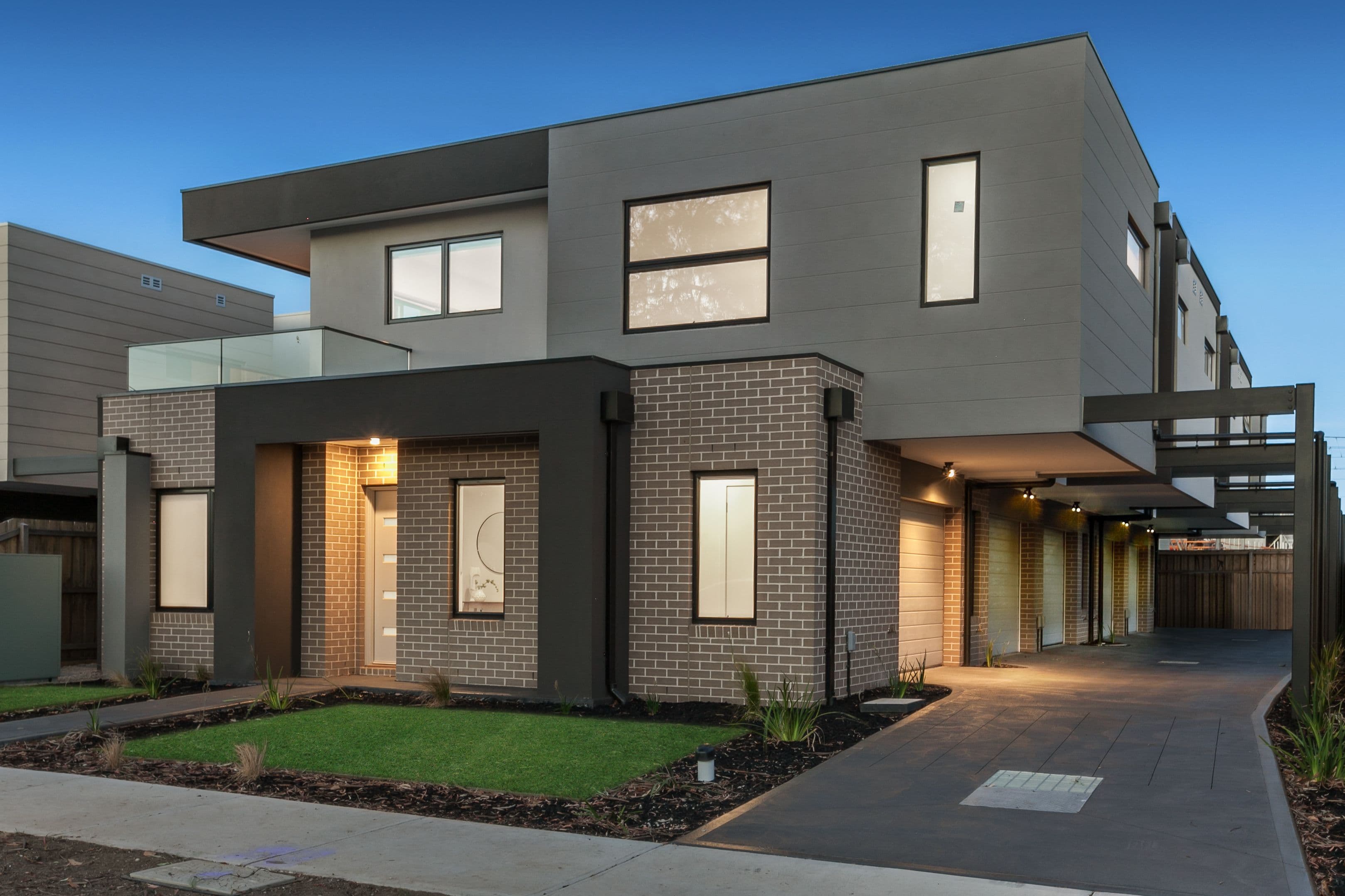 8 Lorensen Avenue, Coburg North VIC 3058, Coburg North - Thumbnail 2