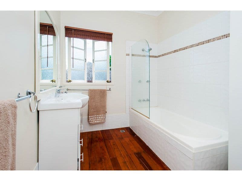 11 Raffles Street, MOUNT GRAVATT EAST QLD 4122, Mount Gravatt East - Thumbnail 6
