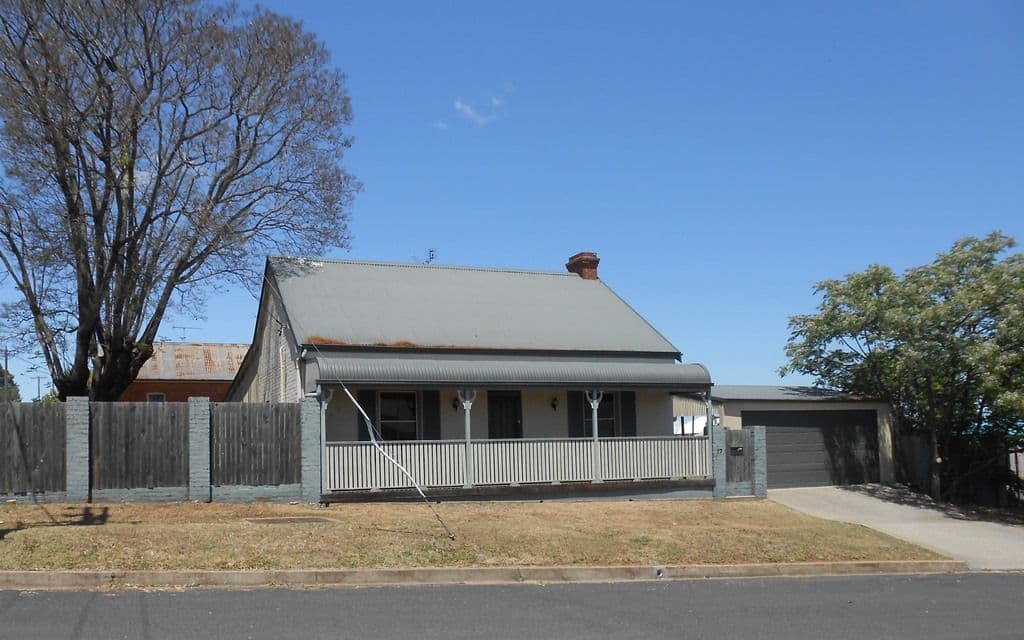 17 Darling Street, TAMWORTH NSW 2340, East Tamworth - Image 1