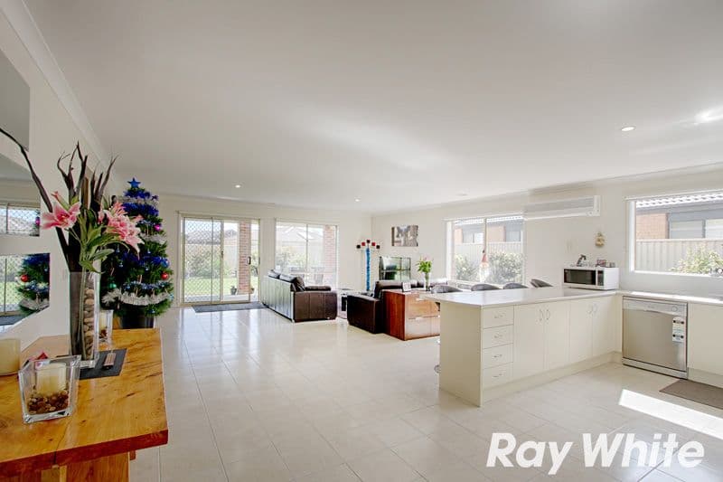 7 Azure Court, PAKENHAM VIC 3810, Pakenham - Thumbnail 3