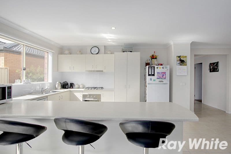 7 Azure Court, PAKENHAM VIC 3810, Pakenham - Thumbnail 4