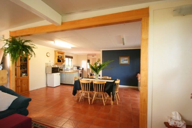 33 John Pitchers Road, SARINA QLD 4737, Sarina - Thumbnail 6