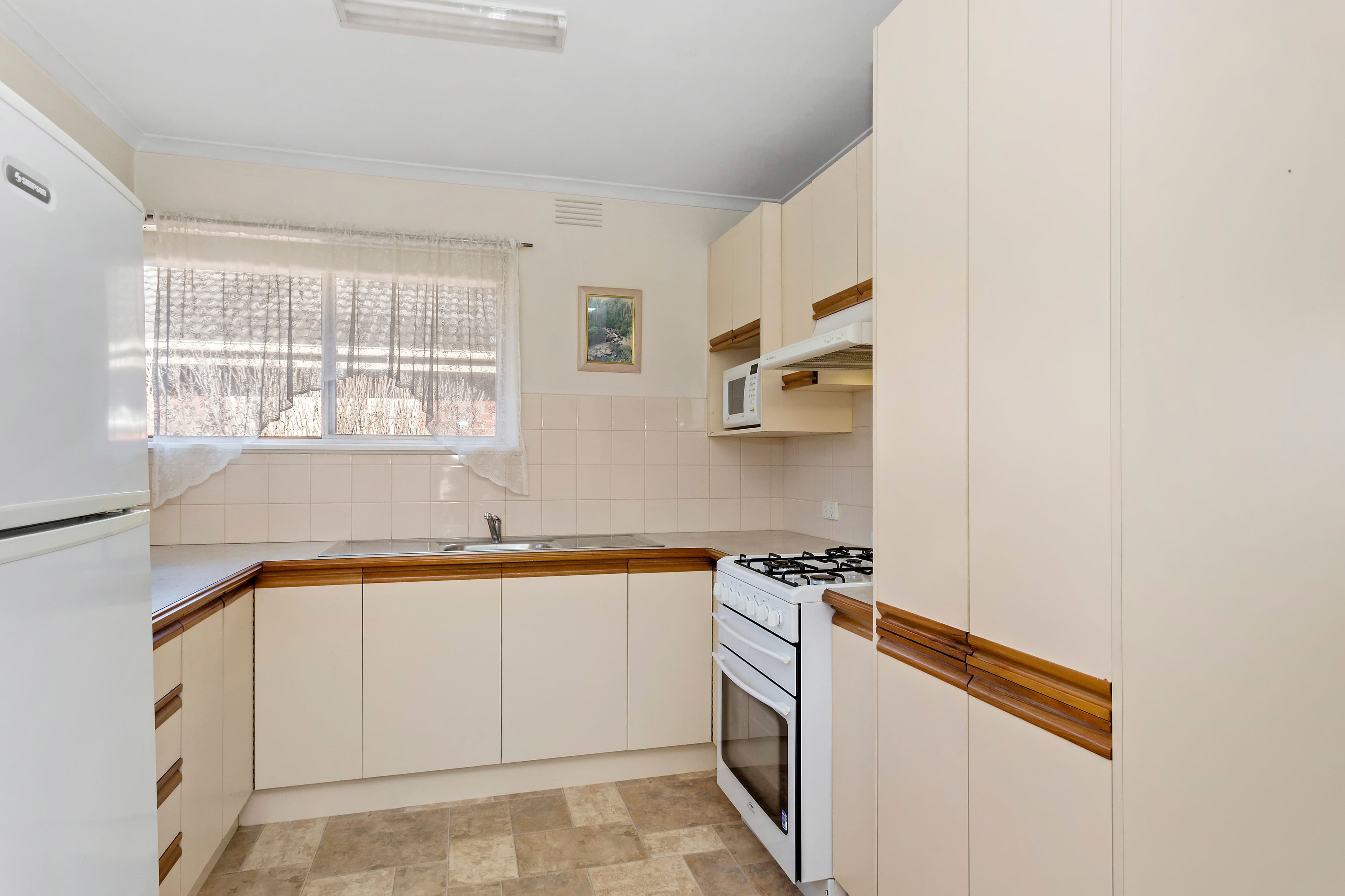 99 Darebin Drive, Thomastown VIC 3074, Thomastown - Thumbnail 2