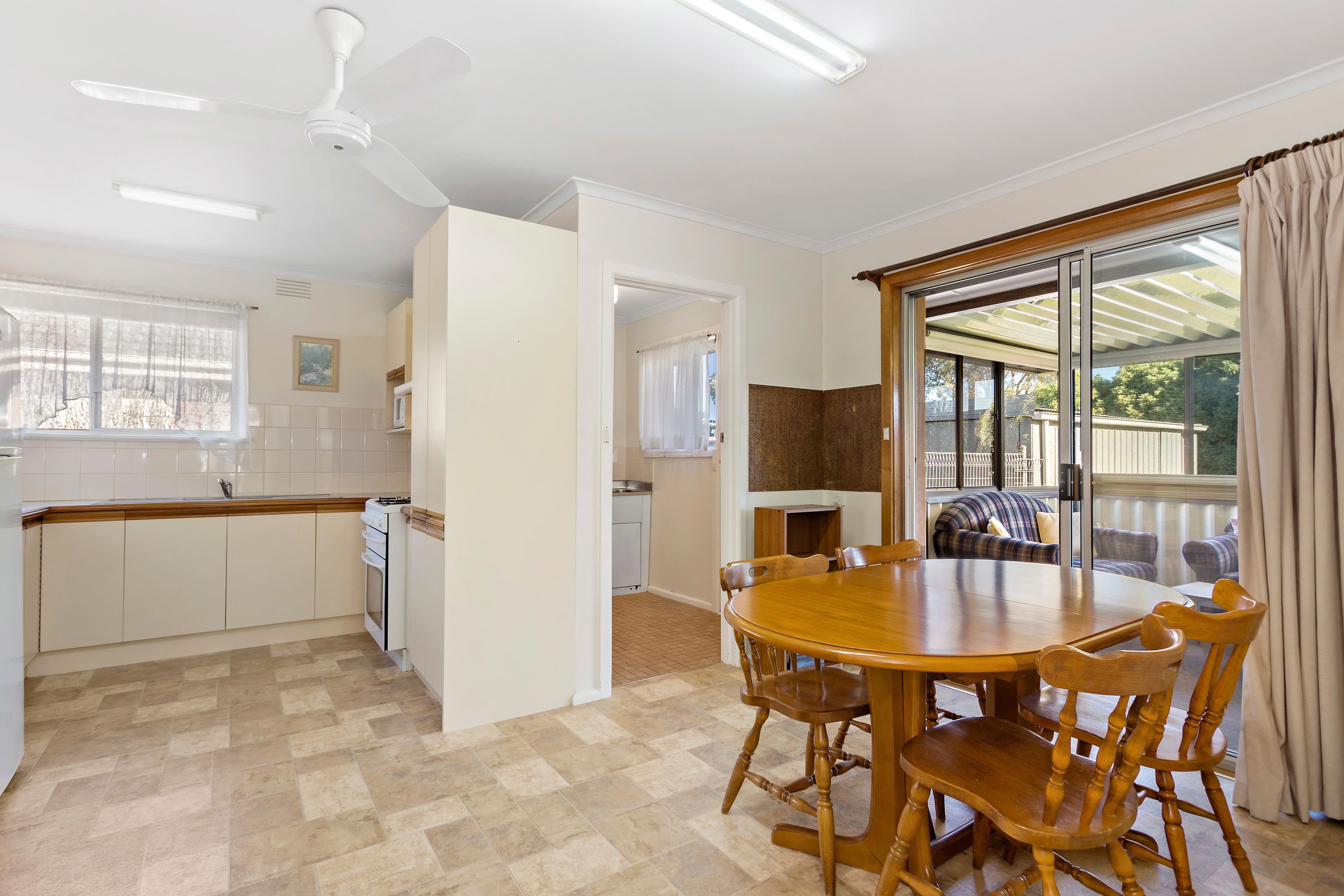 99 Darebin Drive, Thomastown VIC 3074, Thomastown - Thumbnail 3
