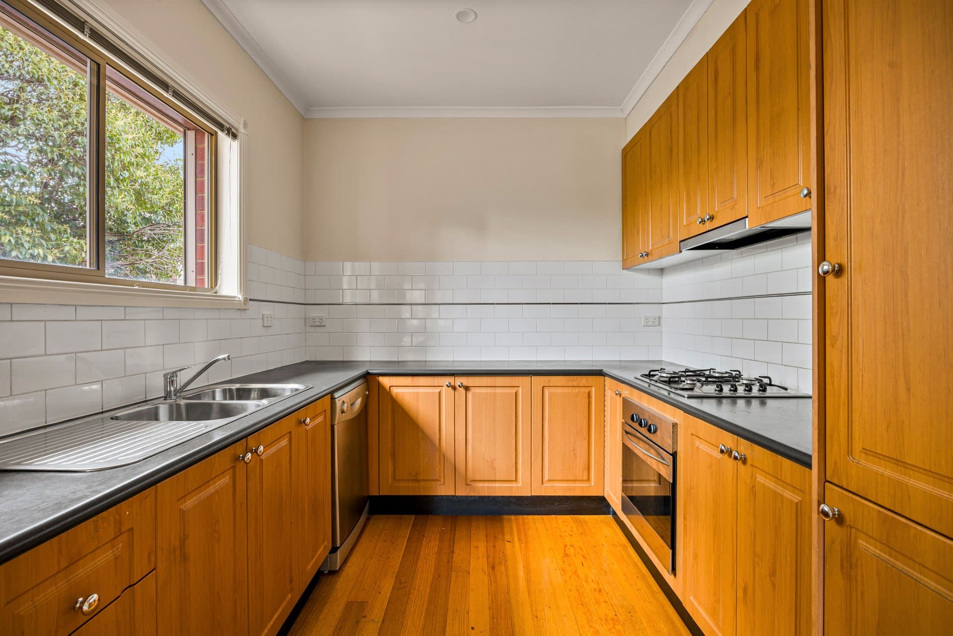 2/8 Loddon Avenue, Reservoir - Thumbnail 5