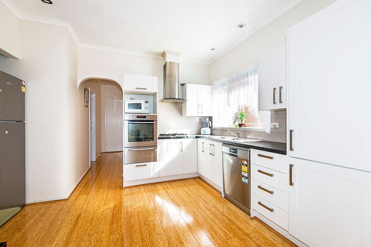 7 Kenthurst Court, Mill Park VIC 3082, Mill Park - Thumbnail 2
