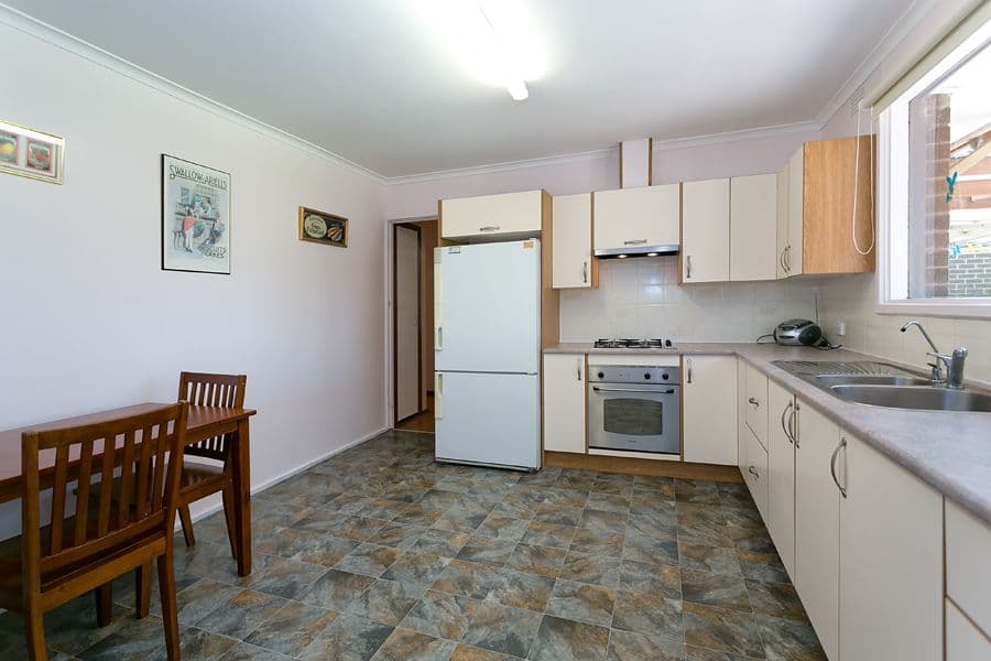 27 Francis Street, MELTON SOUTH VIC 3338, Melton South - Thumbnail 4