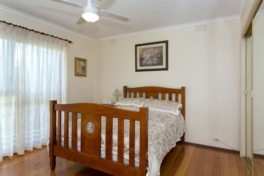 27 Francis Street, MELTON SOUTH VIC 3338, Melton South - Thumbnail 5